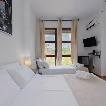 Bed & Breakfast Elegance