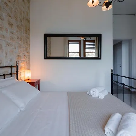 Bed & Breakfast Elegance *