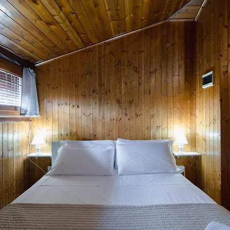 Elegance Bed & Breakfast *