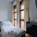 Bed and Breakfast Elegance