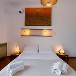 Bed & Breakfast Elegance