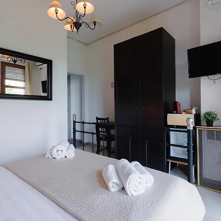 فندق مبيت وإفطار Elegance بولونيا