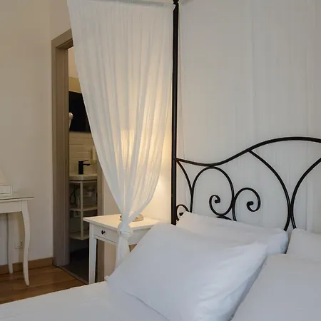 Elegance Couette-café 3*