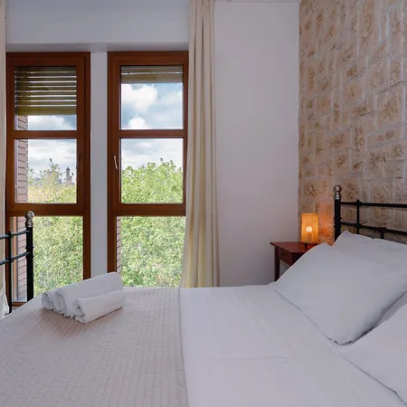 Bed and Breakfast Elegance 3*