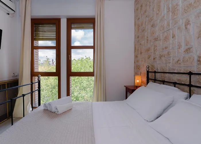 Elegance 3*