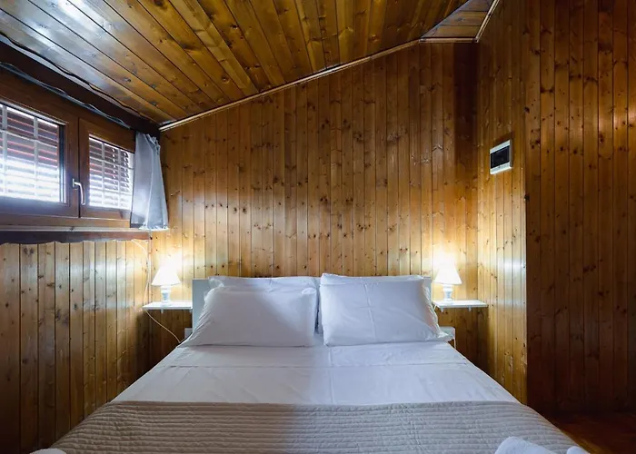 Elegance Bed & Breakfast 3*