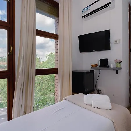 Bed and Breakfast Elegance 3*